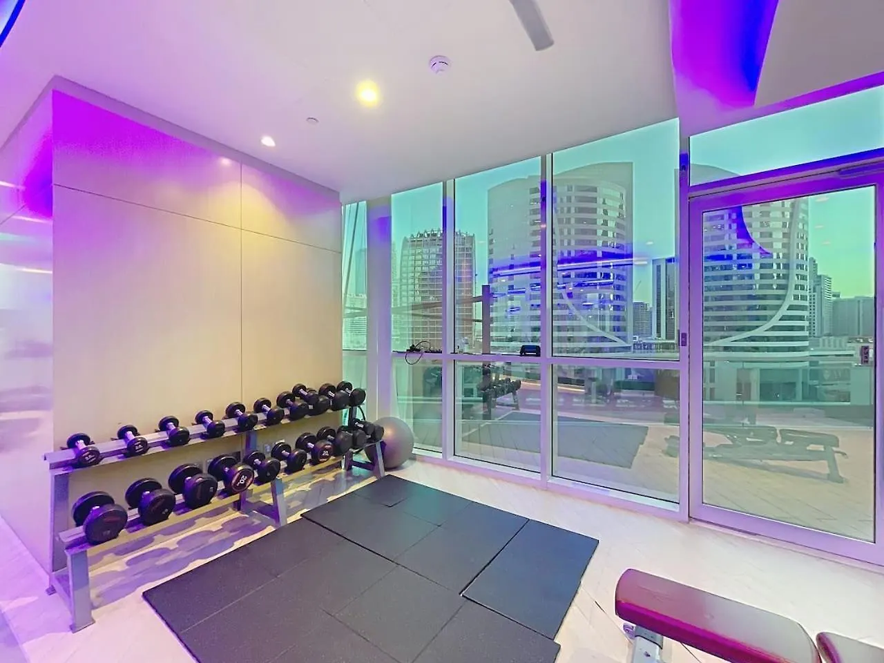 Appartement Upper Crest - Vibrant One Bedroom In Downtown Dubaï