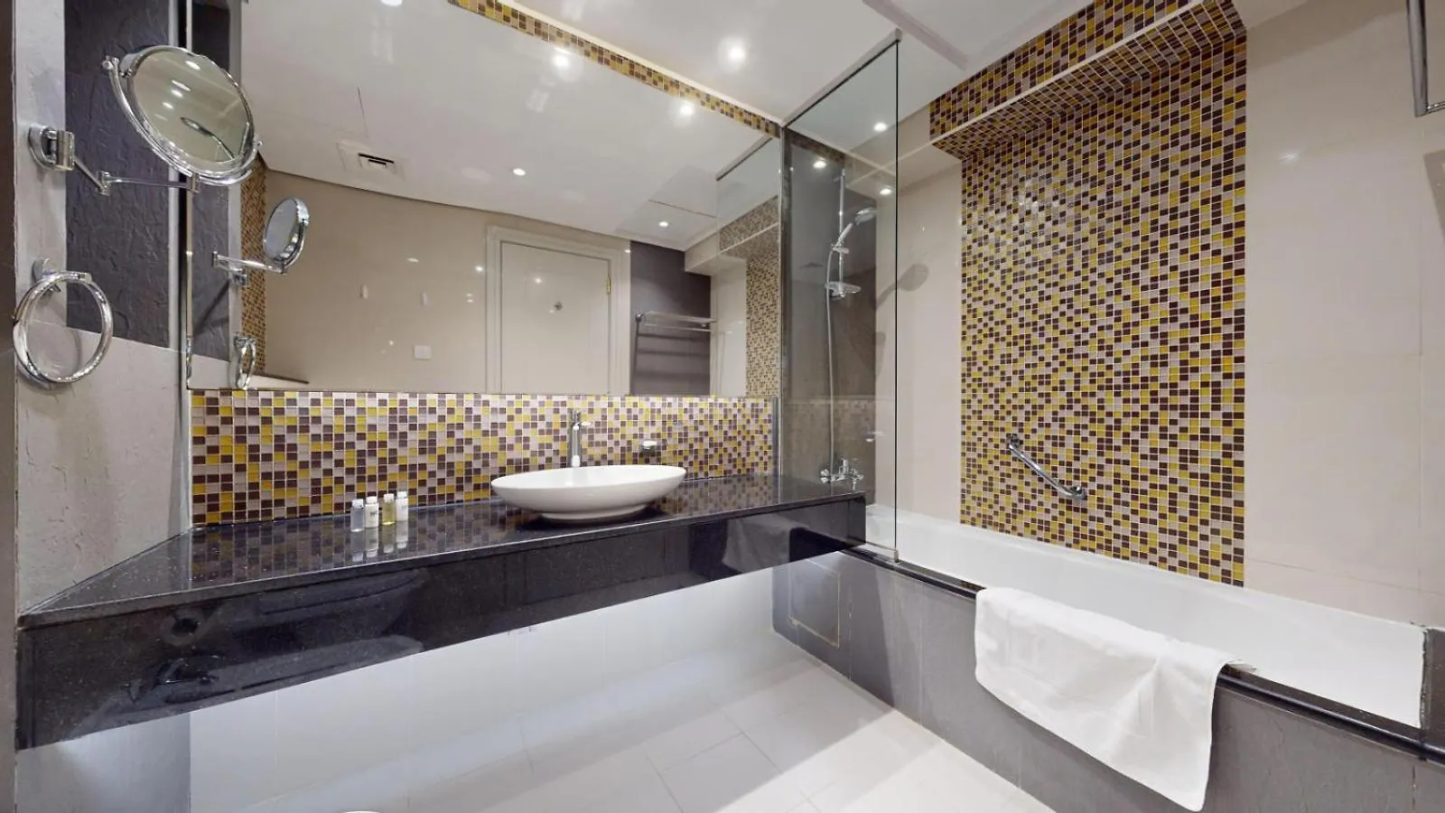 Upper Crest - Vibrant One Bedroom In Downtown Dubai United Arab Emirates