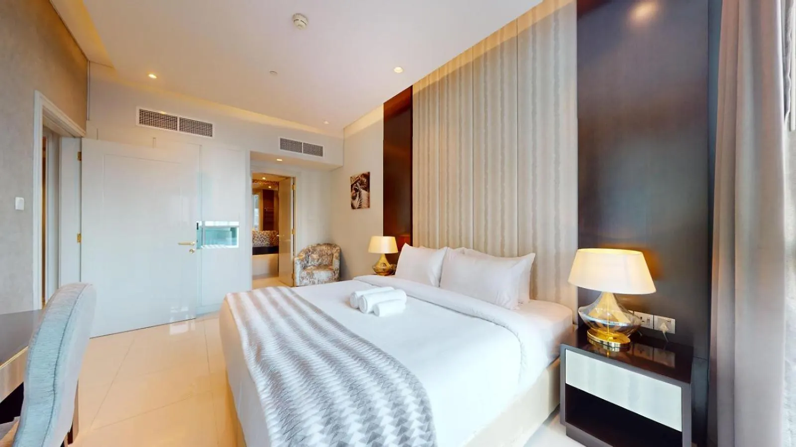 Apartment Upper Crest - Vibrant One Bedroom In Downtown Dubai
